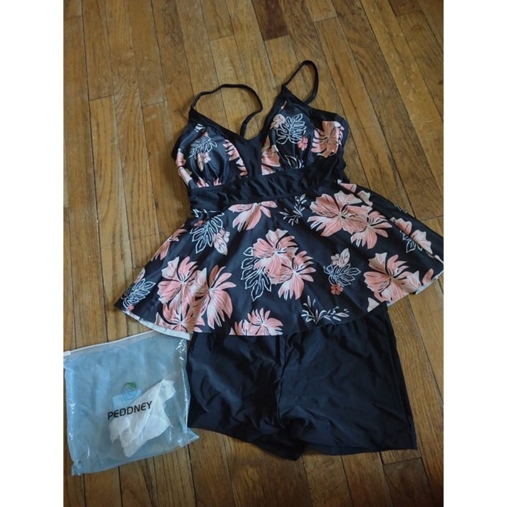 Women's Peach Tropical Print Tankini with Shorts NWT Size Small